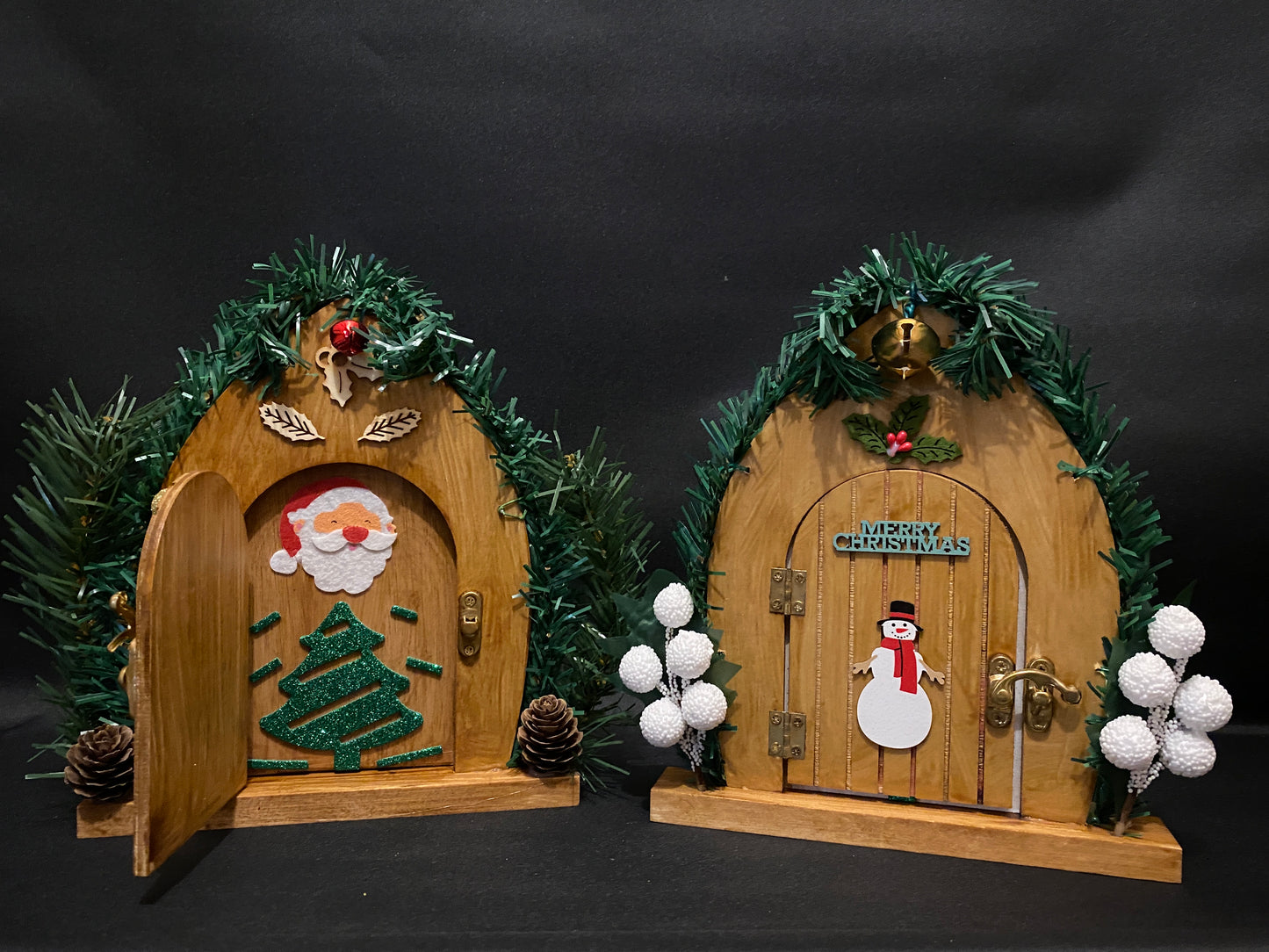 Christmas wooden door arch